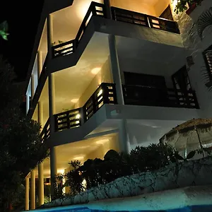 https://posada-el-moro.quintano-roohotels.com